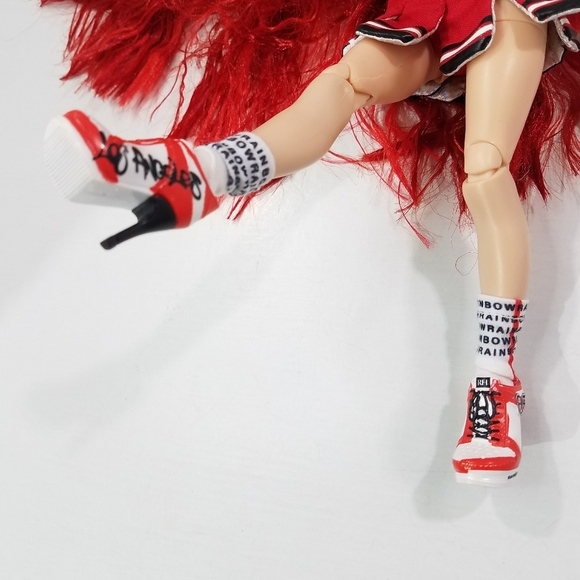 L.O.L SURPRISE RAINBOW HIGH CHEER RUBY ANDERSON RED FASHION CHEERLEADER DOLL 10" - Picture 6 of 11